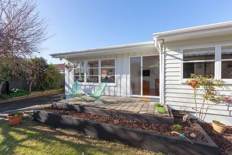 Photo of property in 96 Matatua Road, Raumati Beach, Paraparaumu, 5032