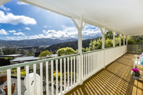 Photo of property in 6 Hobbit Lane, Pinehaven, Upper Hutt, 5371
