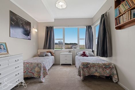 Photo of property in 31 Franklin Road, Paparoa, 0571