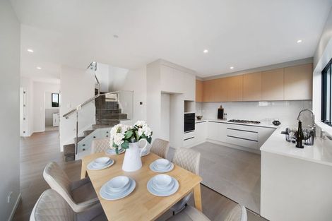 Photo of property in 3 Taipahitini Road, Rosehill, 2113