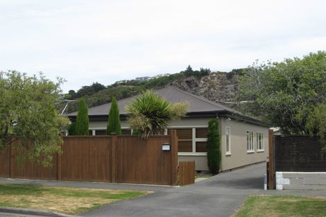 Photo of property in 39 Celia Street, Redcliffs, Christchurch, 8081
