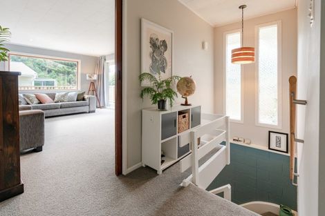 Photo of property in 6 Maybury Way, Island Bay, Wellington, 6023