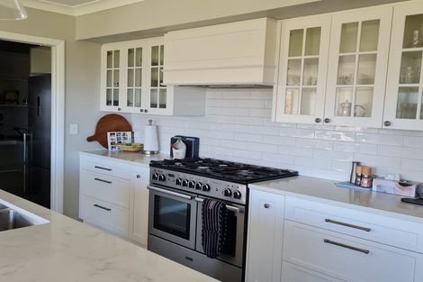 Photo of property in 13 Kestrel Lane, Kinloch, Taupo, 3377