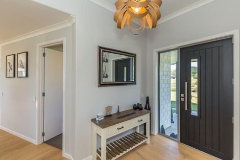 Photo of property in 441 Tararua Road, Levin, 5571