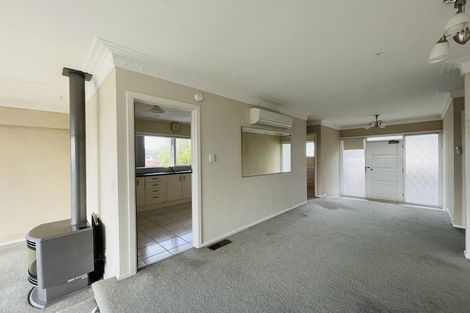 Photo of property in 21 Marlborough Avenue, Glenfield, Auckland, 0629