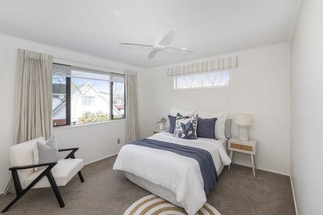 Photo of property in 1 Oaktree Lane, Bishopdale, Christchurch, 8053