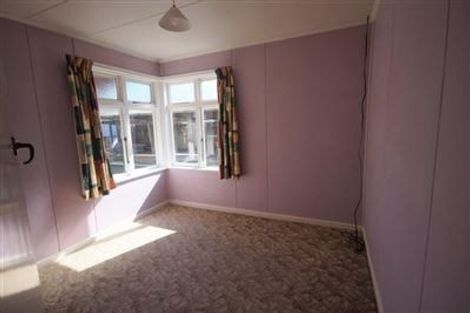 Photo of property in 17 Montrose Avenue, Culverden, 7392