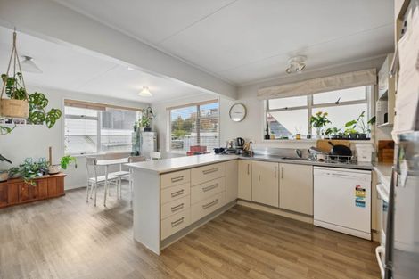 Photo of property in 86 Tamatea Road, Taupo, 3330
