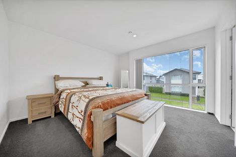 Photo of property in 4 Treestump Road, Takanini, 2112