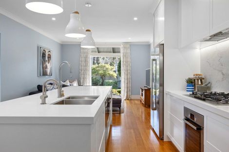 Photo of property in 33 Hardwicke Street, Sumner, Christchurch, 8081