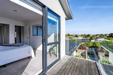 Photo of property in 76 Oranga Street, Westown, New Plymouth, 4310