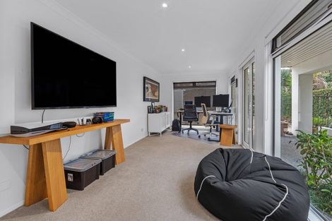 Photo of property in 15 The Strand, Takapuna, Auckland, 0622