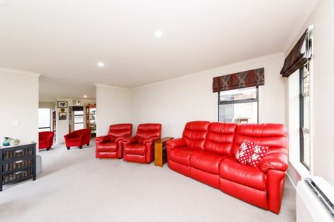 Photo of property in 8b Hanalin Drive, Marton, 4710