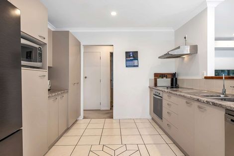 Photo of property in 15 Cabeleigh Drive, Helensville, 0800