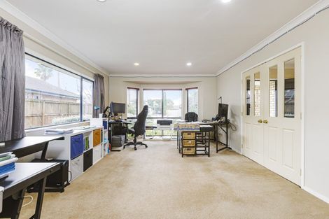 Photo of property in 35 Parkhaven Drive, Rosehill, Papakura, 2113