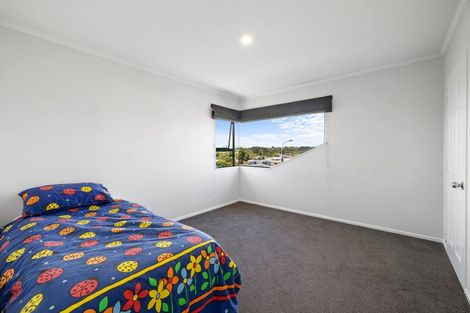 Photo of property in 9 Sandel Rise, Merrilands, New Plymouth, 4312