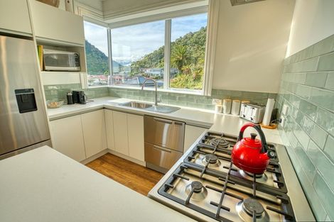 Photo of property in 40 Chapel Street, Greymouth, 7805