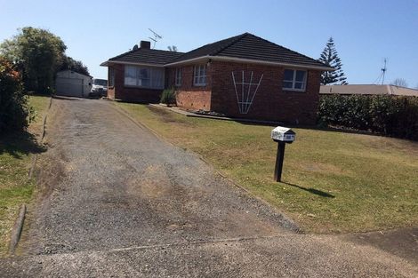 Photo of property in 10 Andrew Road, Howick, Auckland, 2010