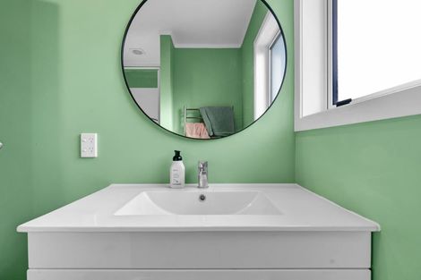 Photo of property in 6 Camellia Avenue, Bell Block, New Plymouth, 4312