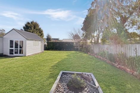 Photo of property in 74 Ferry Parade, Herald Island, Auckland, 0618