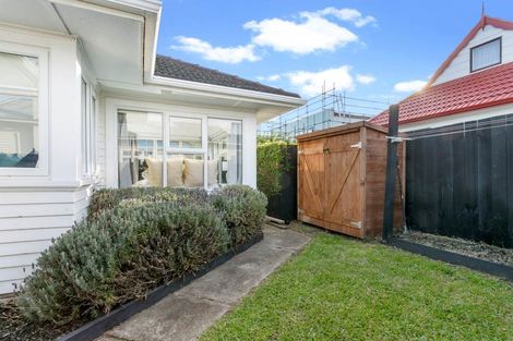 Photo of property in 1/30 Ngataringa Road, Devonport, Auckland, 0624
