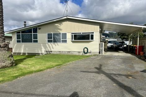 Photo of property in 18 Arawhata Road, Paraparaumu, 5032