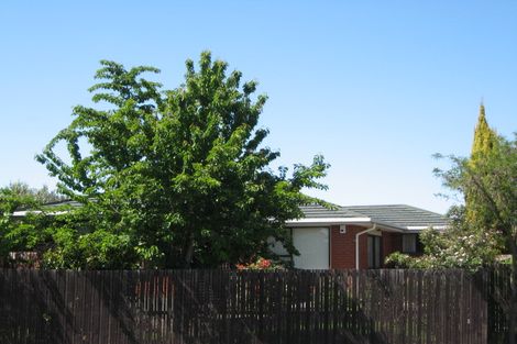 Photo of property in 18 Lowry Avenue, Redwood, Christchurch, 8051