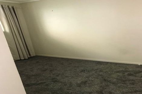 Photo of property in 4/2b Queensway, Three Kings, Auckland, 1024