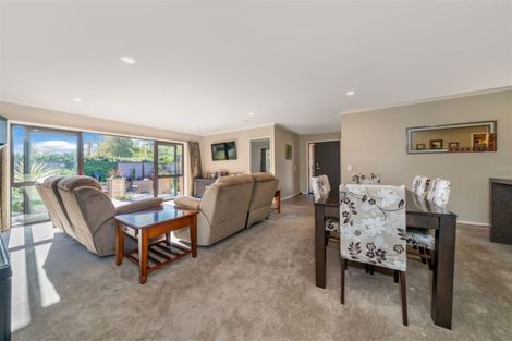 Photo of property in 92 Katherine Mansfield Drive, Whitemans Valley, Upper Hutt, 5371
