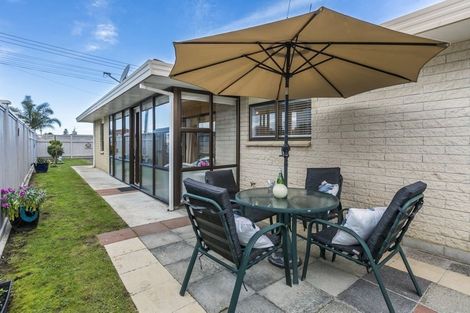 Photo of property in 1/218 Centreway Road, Orewa, 0931