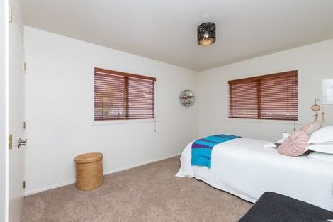 Photo of property in 10 Palm Grove Drive, Western Heights, Hamilton, 3200