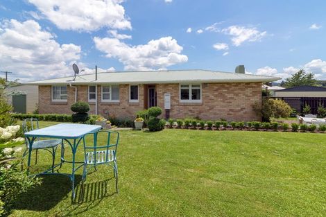 Photo of property in 7 Kahu Street, Utuhina, Rotorua, 3015