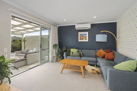 Photo of property in 30 Arthur Rolfe Lane, Swanson, Auckland, 0614