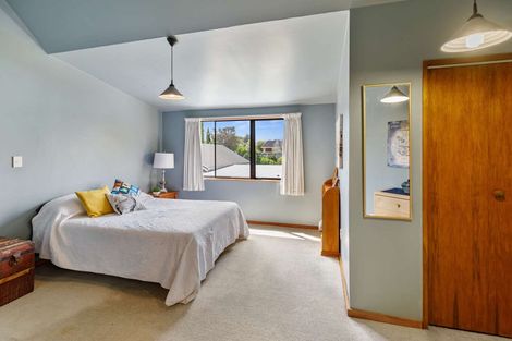 Photo of property in 5 Newland Court, Palmerston North, 4410