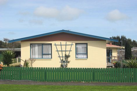 Photo of property in 10 Sarten Street, Waitara, 4320
