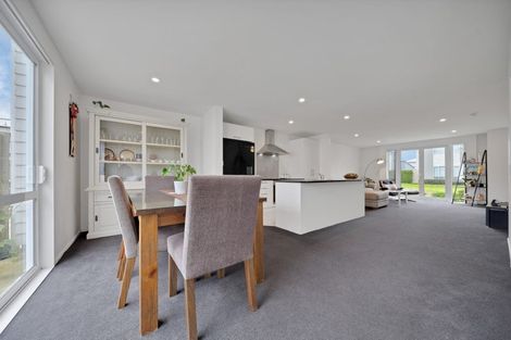 Photo of property in 4 Treestump Road, Takanini, 2112