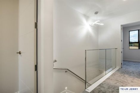 Photo of property in 31 Kuaha Road, Massey, Auckland, 0614