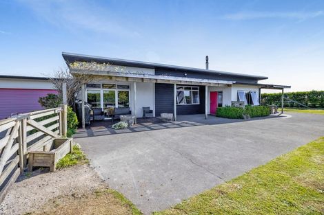 Photo of property in 5674 Mountain Road, Normanby, Hawera, 4673