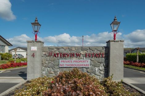 Photo of property in Waterview Estate, 18/4 Greystone Place, Omokoroa, 3114