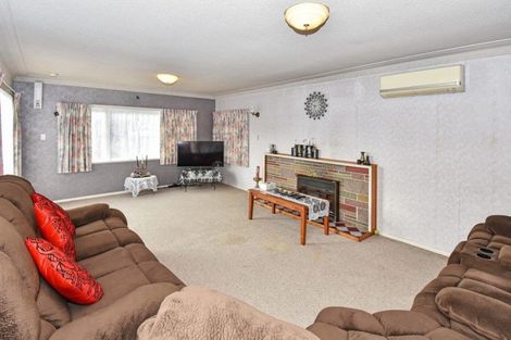 Photo of property in 9 Menary Street, Papakura, 2110