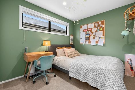 Photo of property in 17 Tuke Lane, Wanaka, 9305