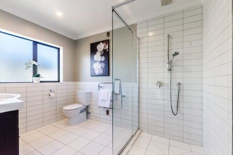 Photo of property in 19 Bluewater Place, Paraparaumu, 5032