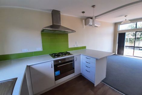 Photo of property in 39 Divich Avenue, Te Atatu South, Auckland, 0610