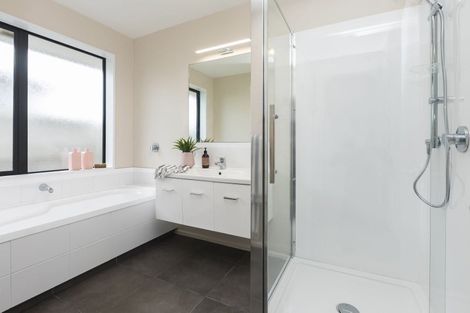 Photo of property in 21 Kingsbridge Drive, Burwood, Christchurch, 8083