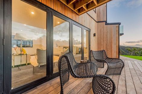 Photo of property in 123 Piha Road, Piha, New Lynn, 0772