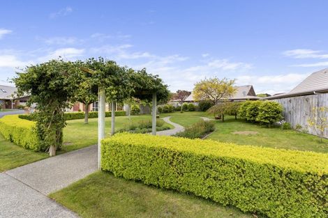 Photo of property in Rangeview Villas, 24/9 Fuller Close, Levin, 5510