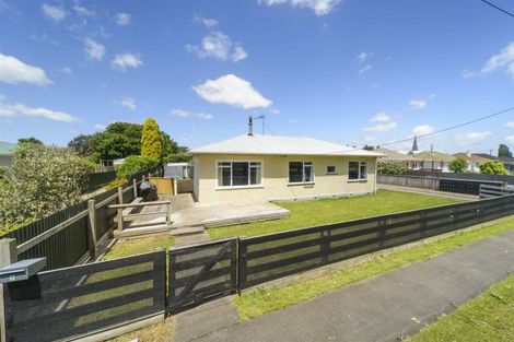 Photo of property in 7 Bull Street, Bulls, 4818