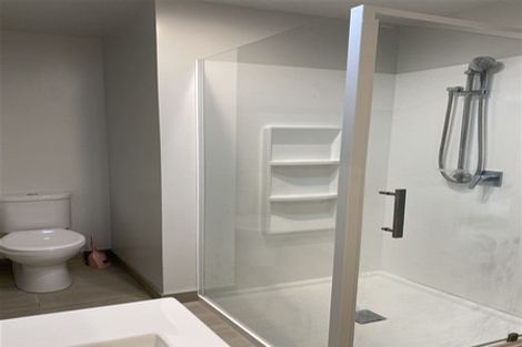 Photo of property in 32 Liberation Road, Papakura, 2110