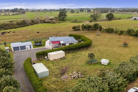 Photo of property in 325 Richmond Road, Lepperton, New Plymouth, 4373