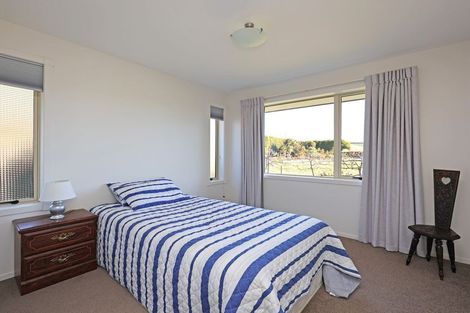 Photo of property in 70 Airedale Road, Weston, Oamaru, 9492